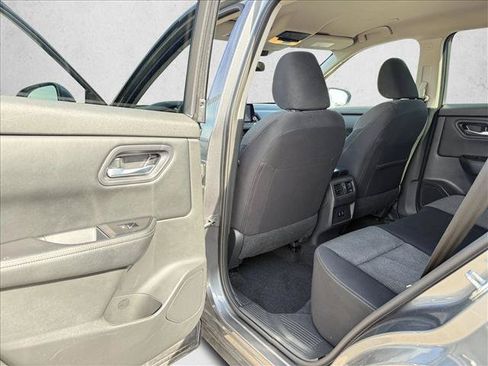 Used 2024 Nissan Rogue SV FWD image 19
