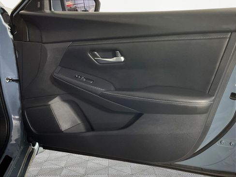 Used 2024 Nissan Sentra SV FWD image 27