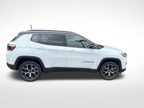 Used 2025 Jeep Compass Limited AWD/4WD image 6