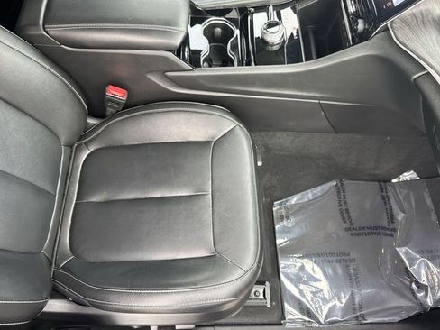 Used 2023 Jeep Grand Cherokee Limited image 30