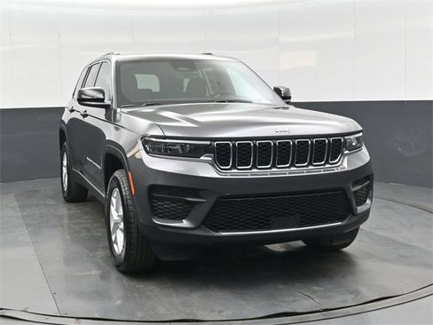 New 2025 Jeep Grand Cherokee Laredo X w/ Luxury Tech Group I image 10