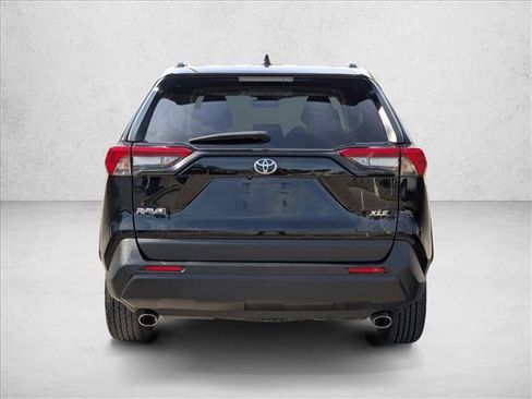 Used 2023 Toyota RAV4 XLE image 7