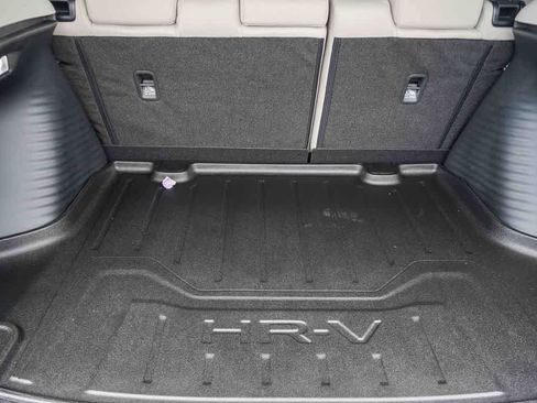 Certified 2026 Honda HR-V LX image 30