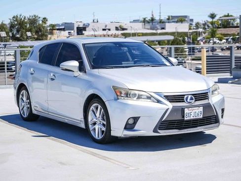 Used 2014 Lexus CT 200h FWD image 3