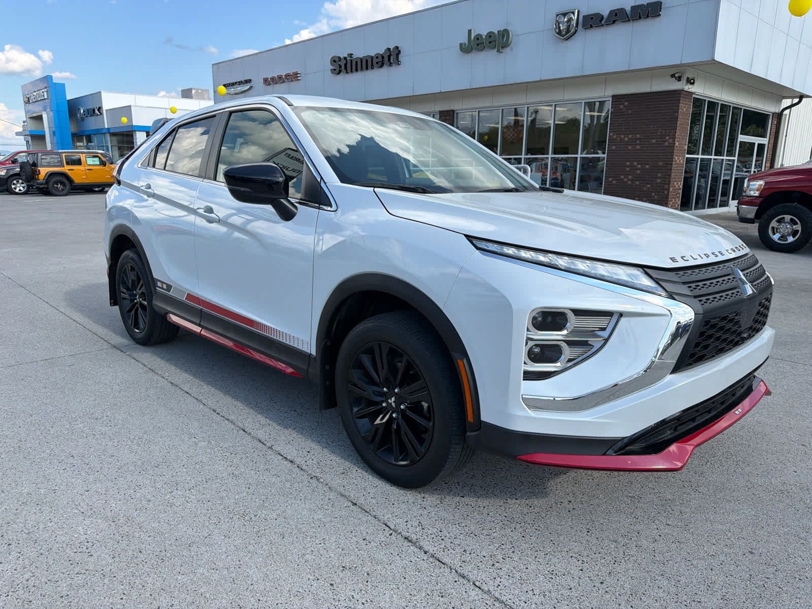 Used 2023 Mitsubishi Eclipse Cross LE AWD/4WD image 4