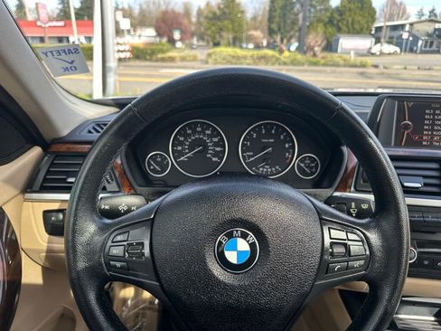 Used 2013 BMW 328i Sedan RWD image 19