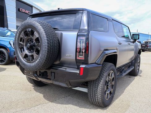 New 2026 GMC Hummer EV 3X w/ Carbon Fiber Edition Package image 3