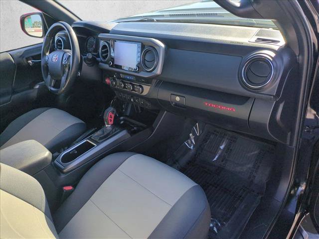 Used 2021 Toyota Tacoma TRD Sport w/ Technology Package AWD/4WD image 21