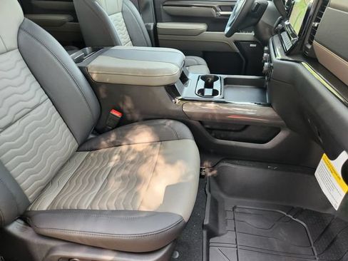 New 2026 Chevrolet Silverado 2500 ZR2 AWD/4WD image 19