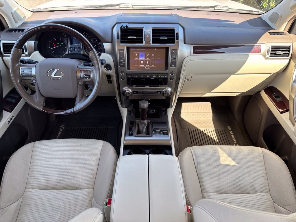 Used 2018 Lexus GX 460 Premium w/ Premium Package AWD/4WD image 32