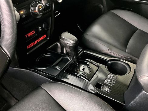 Used 2019 Toyota 4Runner TRD Off-Road Premium AWD/4WD image 16