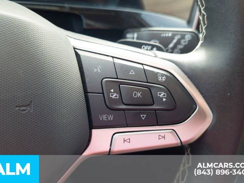 Used 2024 Volkswagen Atlas SE image 29