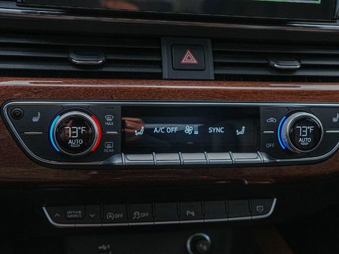 Used 2022 Audi A5 2.0T Premium Plus w/ Premium Plus image 17