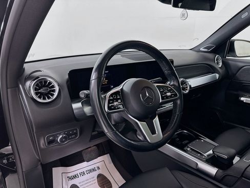 Used 2023 Mercedes-Benz GLB 250 4MATIC image 10