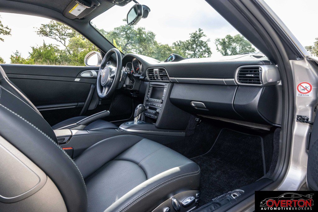 Used 2012 Porsche 911 Carrera 4 GTS AWD/4WD image 30