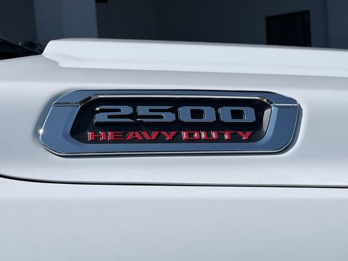Used 2024 RAM 2500 Laramie AWD/4WD image 10