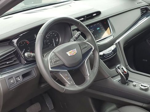 Used 2024 Cadillac XT5 Premium Luxury FWD image 8