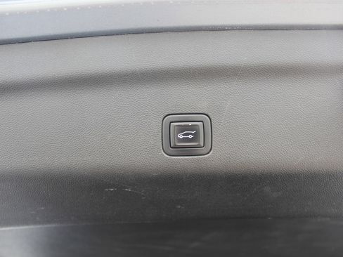 Used 2022 Chevrolet Tahoe High Country AWD/4WD image 22