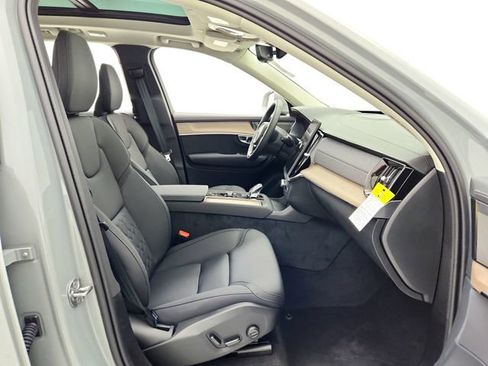 New 2026 Volvo XC90 B6 Plus w/ Protection Package Premier image 14