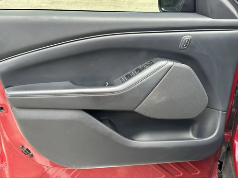 Used 2022 Ford Mustang Mach-E Select image 28