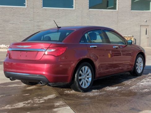 Used 2013 Chrysler 200 Limited image 8