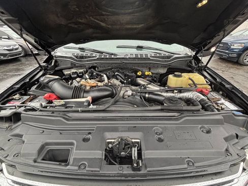 Used 2017 Ford F250 Lariat w/ Chrome Package image 26