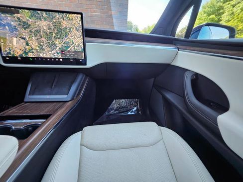 Used 2023 Tesla Model X image 51