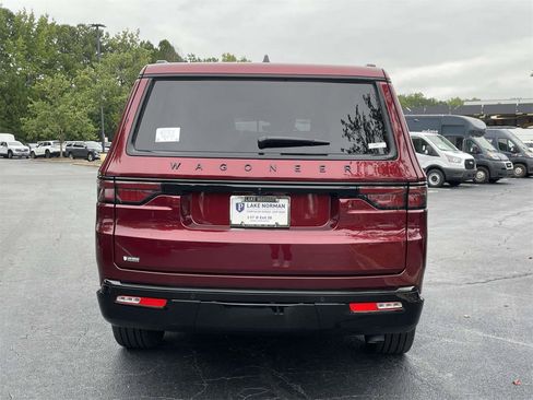 New 2025 Jeep Wagoneer Series II w/ Convenience Group I image 8