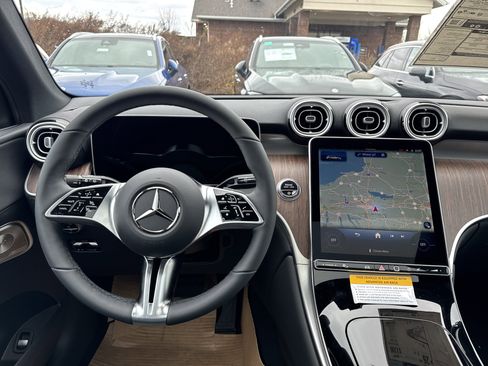 Used 2026 Mercedes-Benz GLC 300 4MATIC image 12