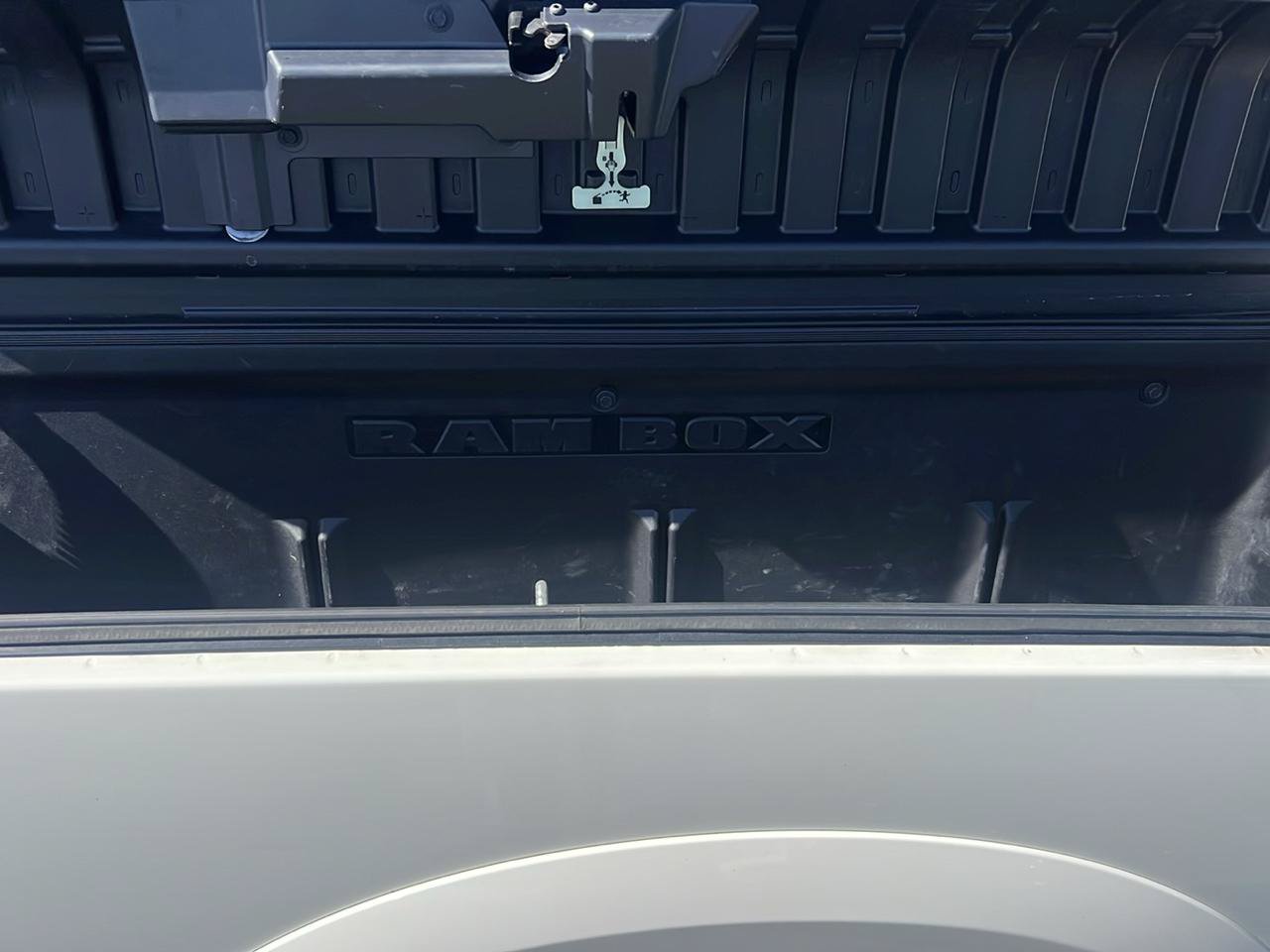 Used 2016 RAM 1500 Laramie Longhorn AWD/4WD image 15