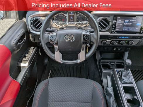 Certified 2022 Toyota Tacoma SR5 AWD/4WD image 18
