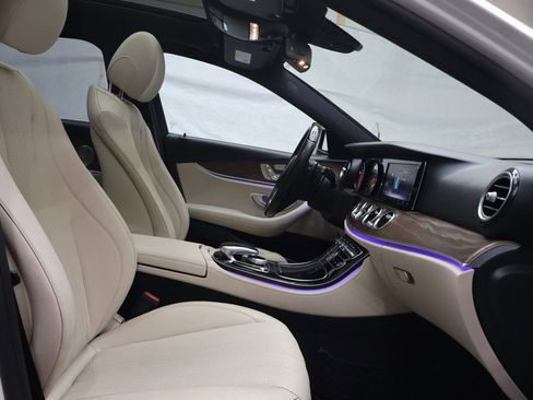 Used 2017 Mercedes-Benz E 400 4MATIC Wagon image 10