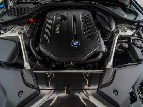 Used 2019 BMW 540i xDrive w/ M Sport Package image 34