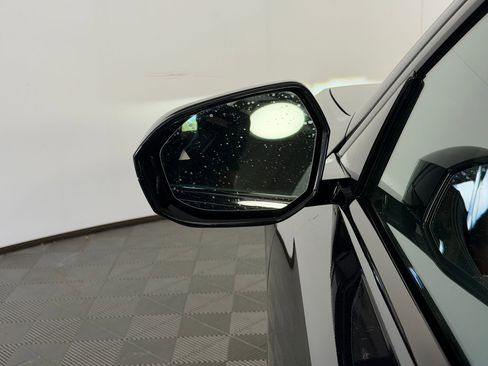 Used 2025 BMW 740i xDrive image 23