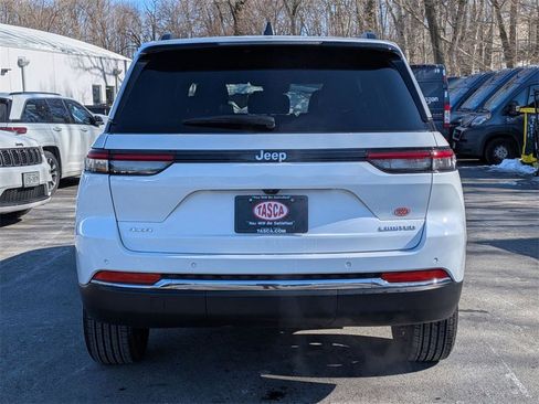 Certified 2024 Jeep Grand Cherokee Limited image 4