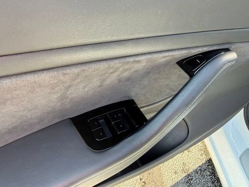 Used 2018 Tesla Model 3 Long Range AWD/4WD image 8