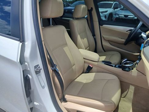 Used 2014 BMW X1 sDrive28i RWD image 18