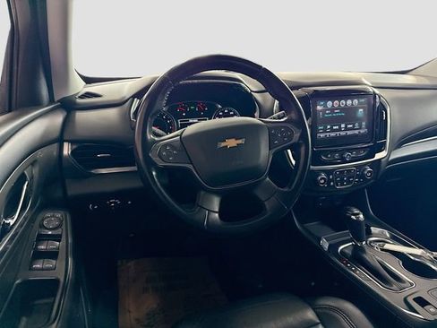 Used 2018 Chevrolet Traverse LT image 25
