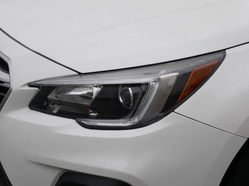 Used 2018 Subaru Outback 2.5i image 16