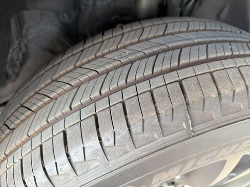 Used 2025 Toyota RAV4 LE image 21