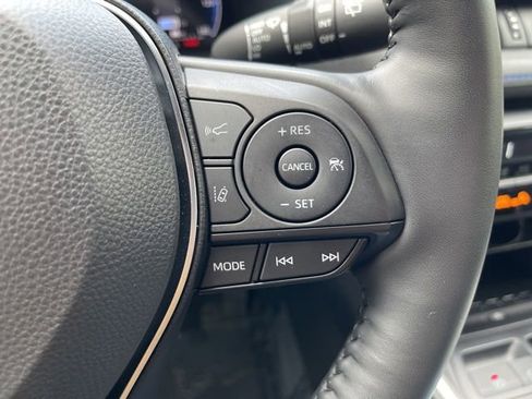 Used 2025 Toyota RAV4 XSE w/ Advanced Technology Package AWD/4WD image 21