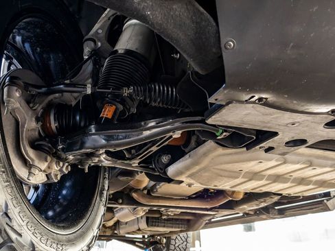 Used 2025 GMC Yukon Denali Ultimate image 14