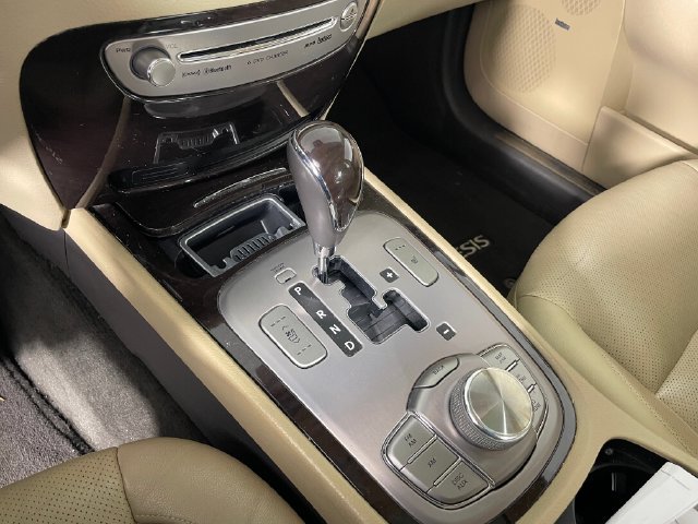 Used 2009 Hyundai Genesis 3.8 w/ Technology Pkg 4 RWD image 8
