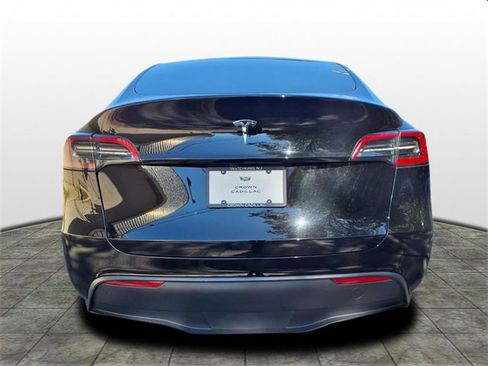 Used 2024 Tesla Model Y Long Range image 4