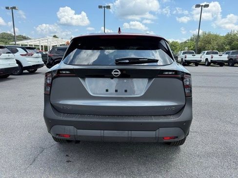 New 2025 Nissan Kicks SV image 6
