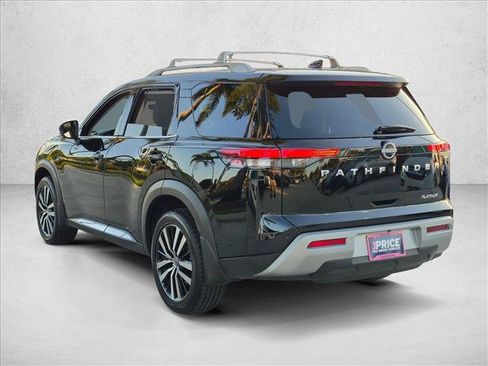 Used 2024 Nissan Pathfinder Platinum FWD image 7
