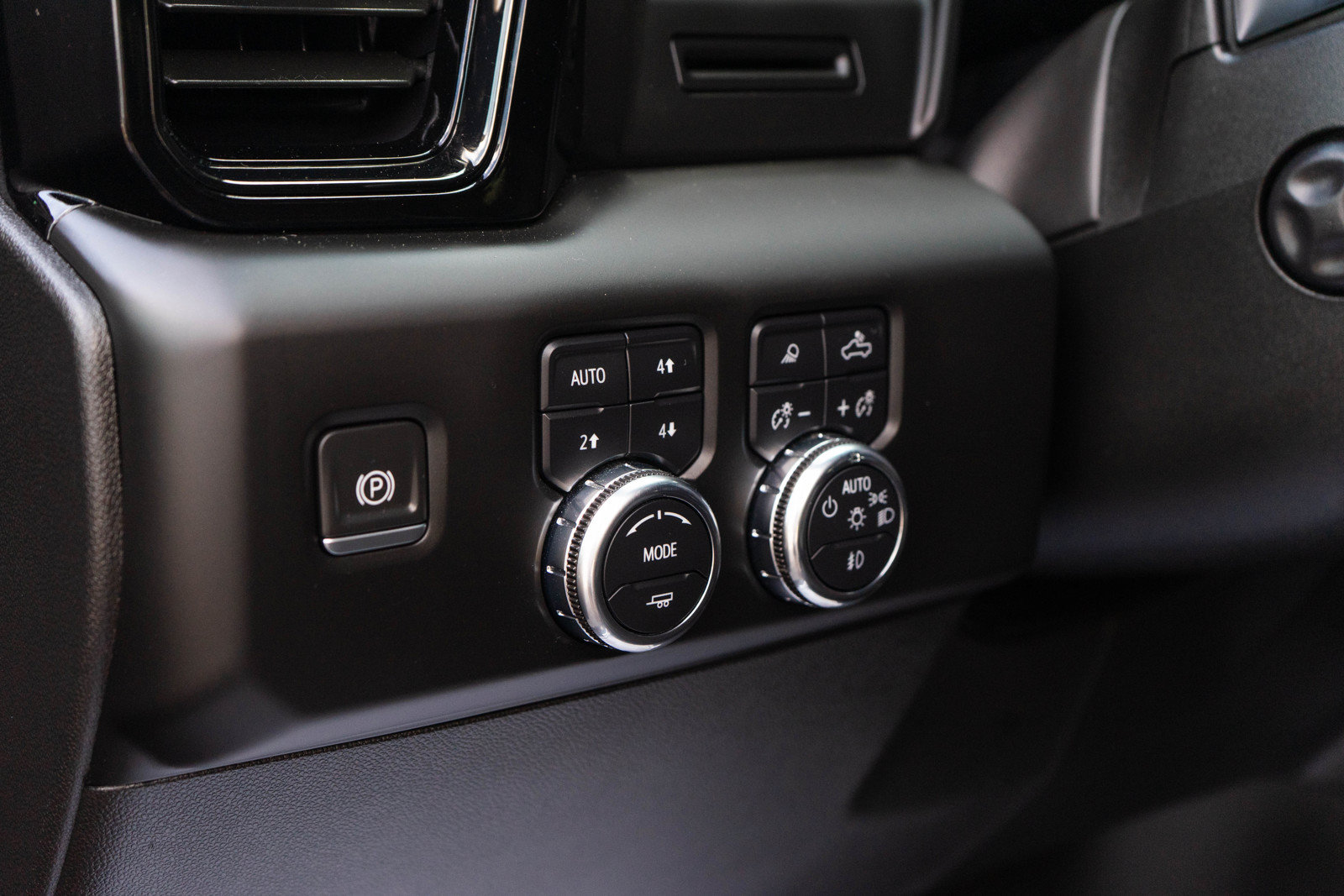 Used 2023 GMC Sierra 1500 AT4 AWD/4WD image 16