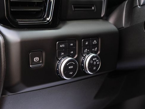 Used 2023 GMC Sierra 1500 AT4 AWD/4WD image 16