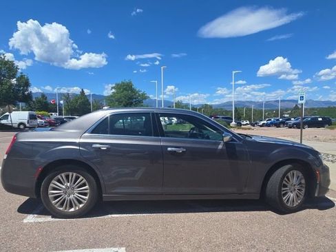 Used 2016 Chrysler 300 C Platinum AWD/4WD image 18