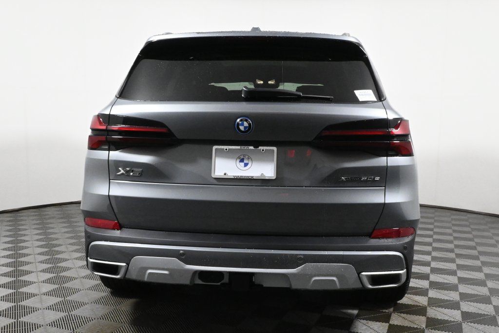 Used 2026 BMW X5 xDrive50e w/ Premium Package AWD/4WD image 6